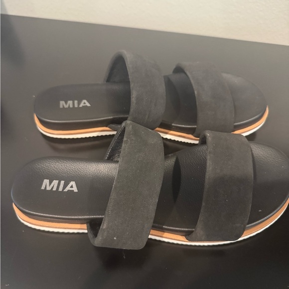 MIA Women's Black Double Strap Sandals - Picture 1 of 3